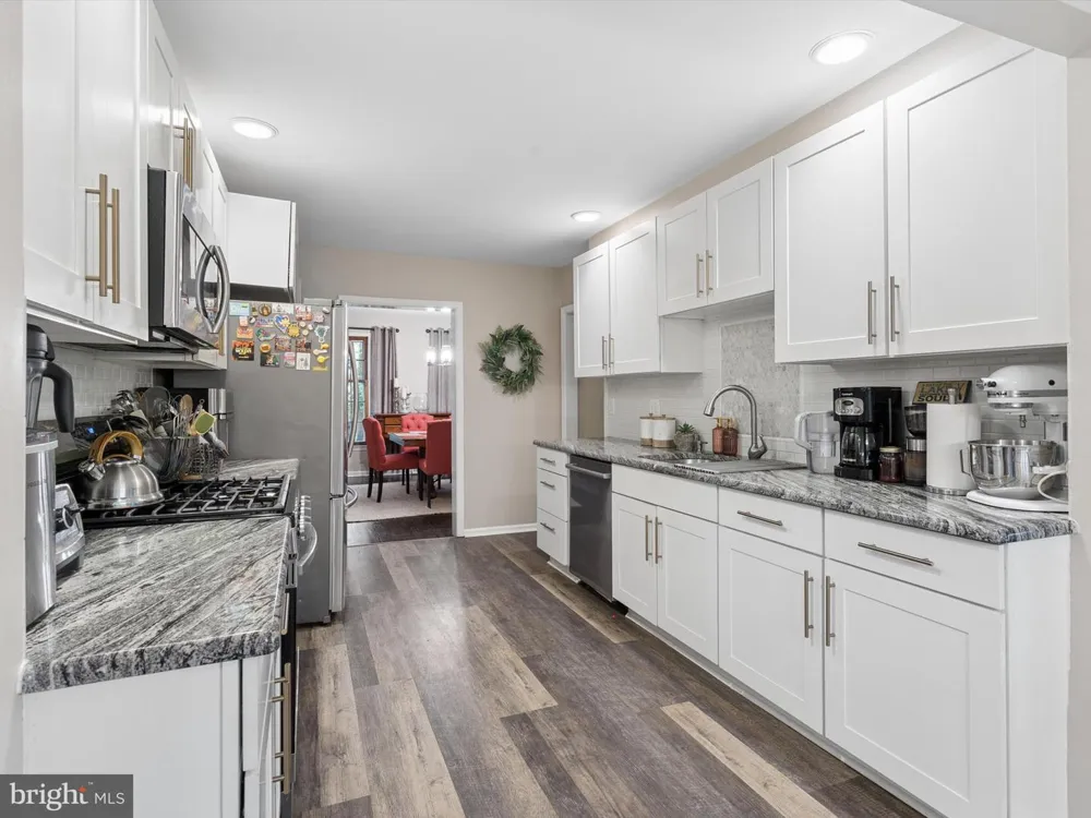 376 TAVISTOCK DRIVE Medford, NJ 08055