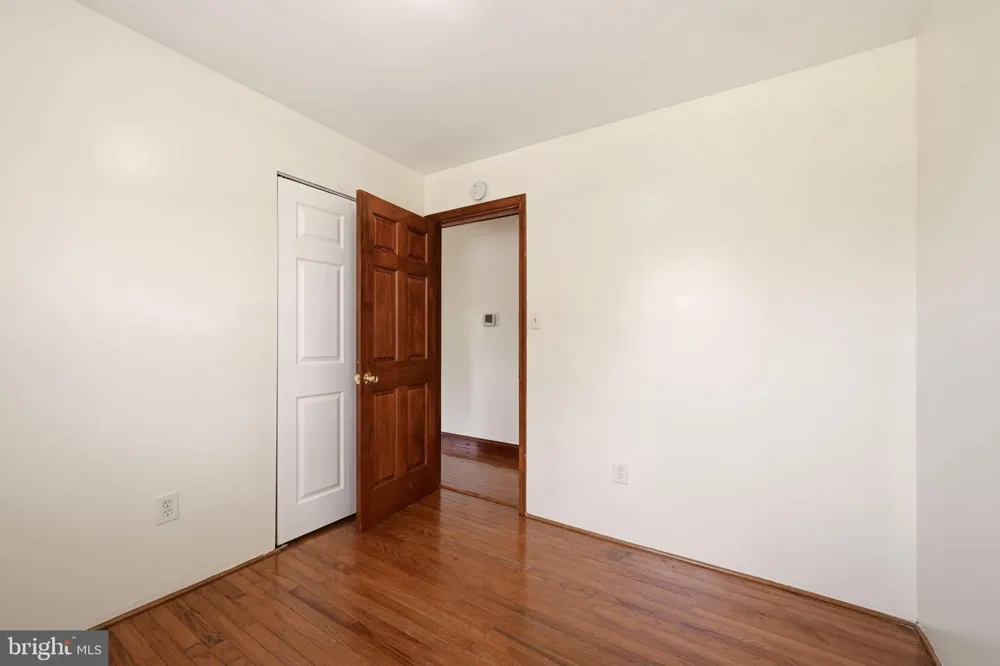 5122 NAVAHOE STREET College Park, MD 20740