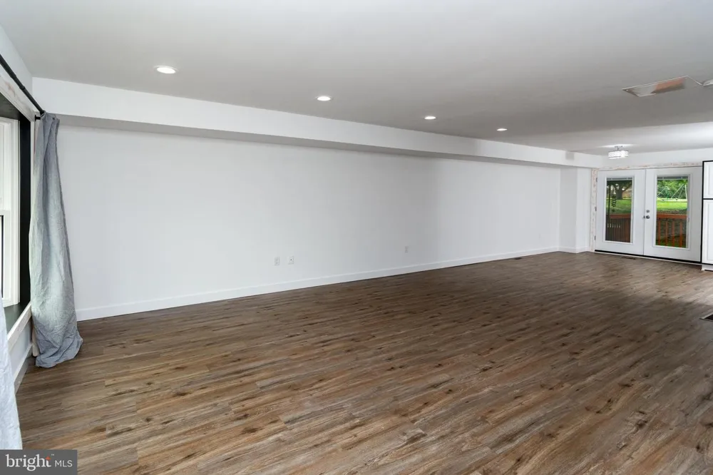 106 PROVIDENCE AVENUE Doylestown, PA 18901