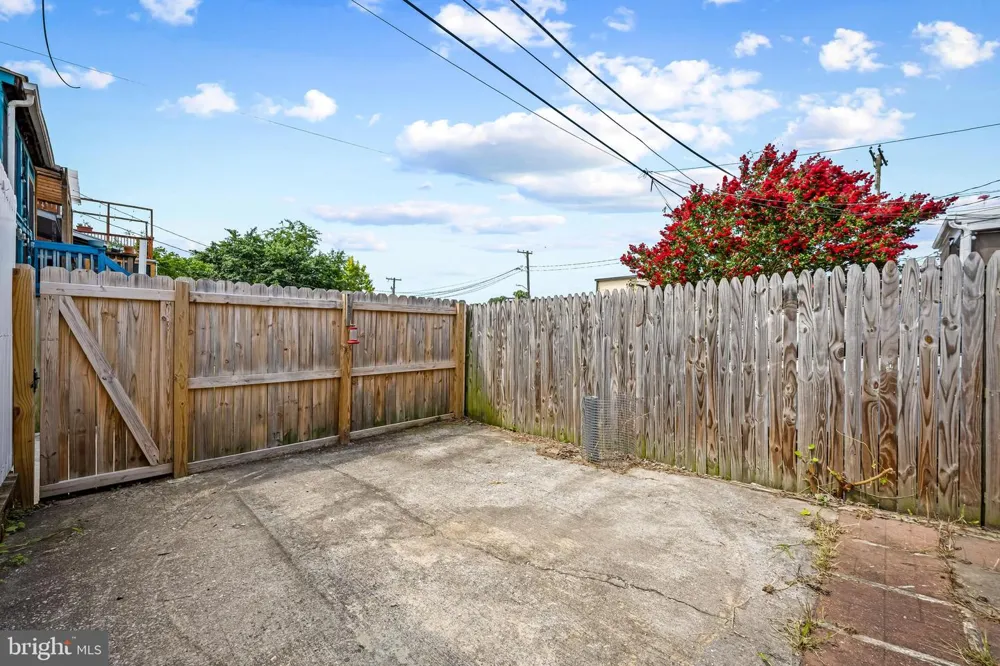 1109 W 40TH STREET Baltimore, MD 21211