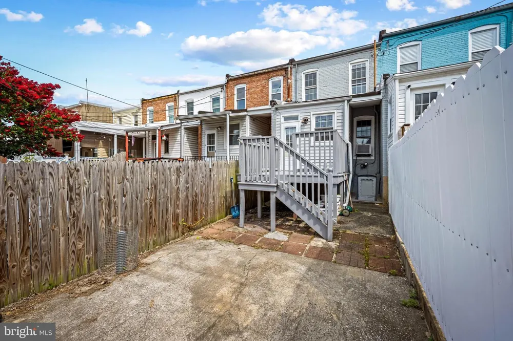 1109 W 40TH STREET Baltimore, MD 21211
