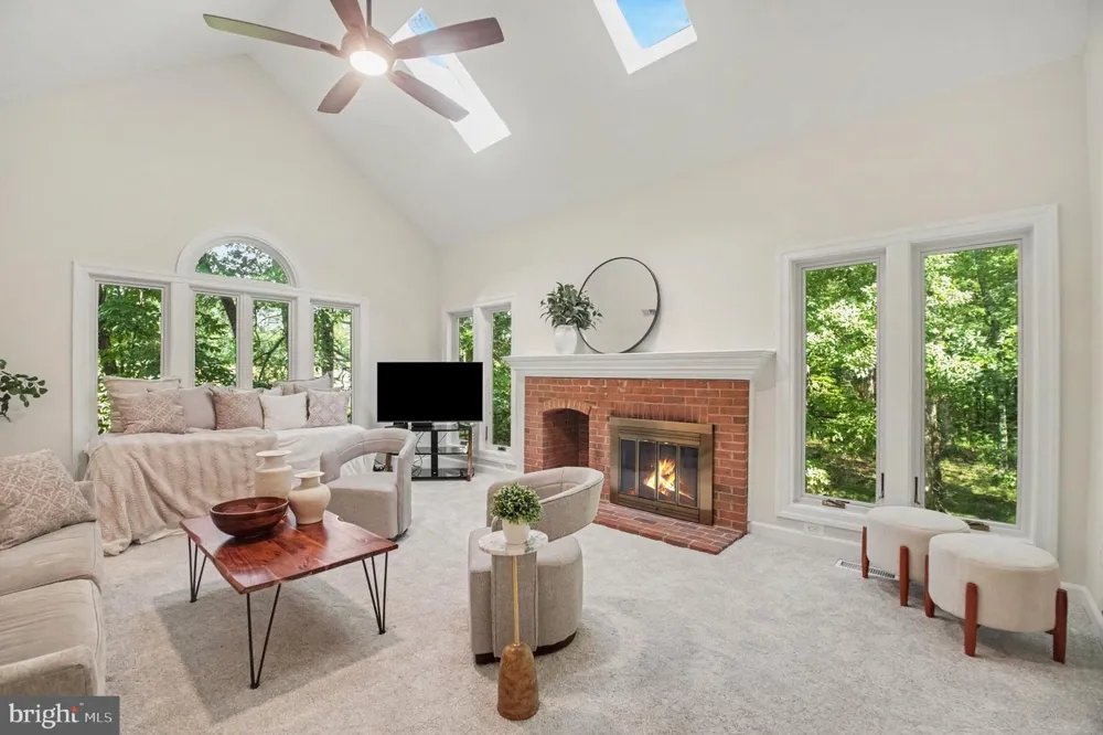 6356 LEE FOREST PATH Centreville, VA 20120