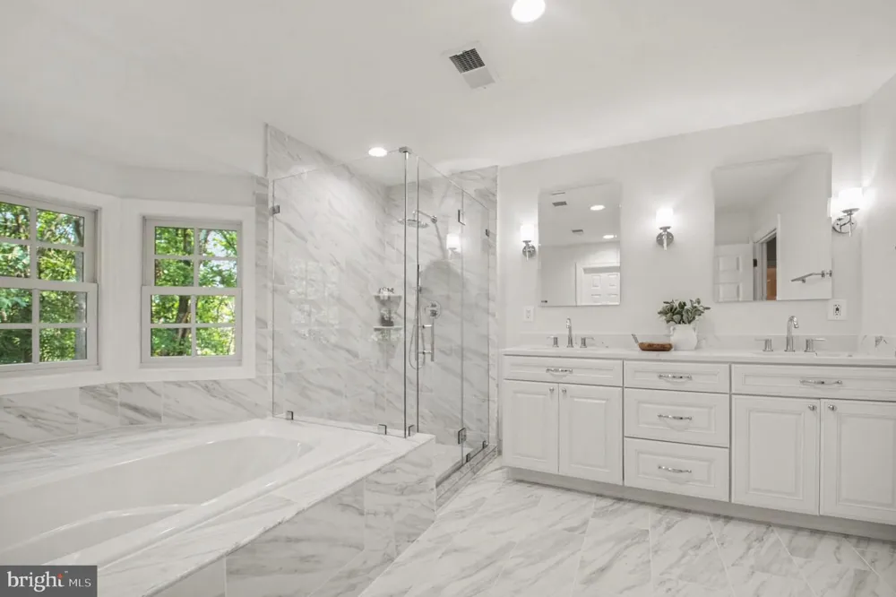 6356 LEE FOREST PATH Centreville, VA 20120