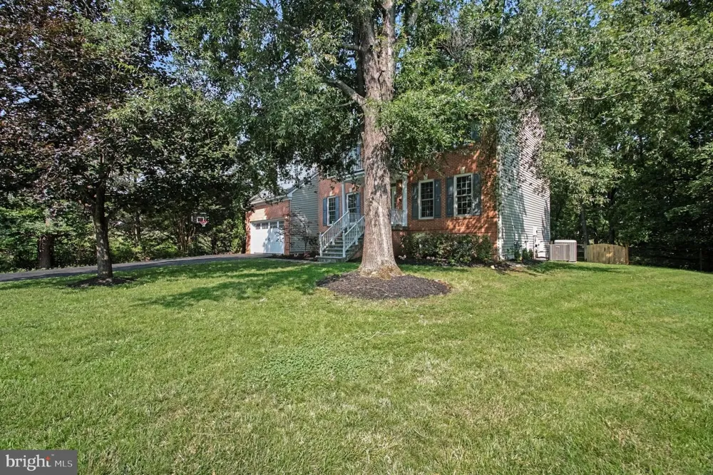 6356 LEE FOREST PATH Centreville, VA 20120