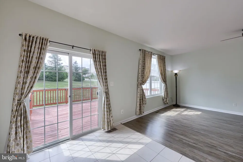 2307 GOLDEN EAGLE DRIVE York, PA 17408
