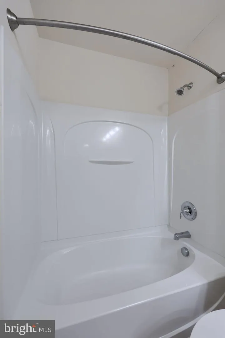 2307 GOLDEN EAGLE DRIVE York, PA 17408