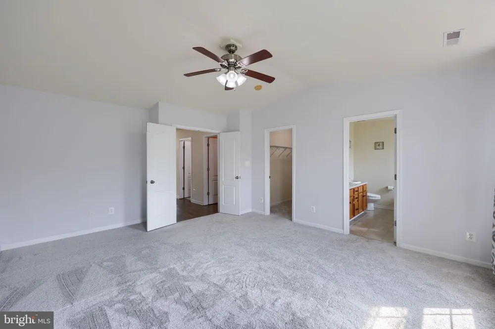 2307 GOLDEN EAGLE DRIVE York, PA 17408