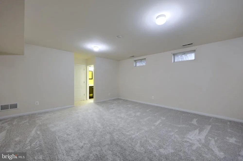 2307 GOLDEN EAGLE DRIVE York, PA 17408