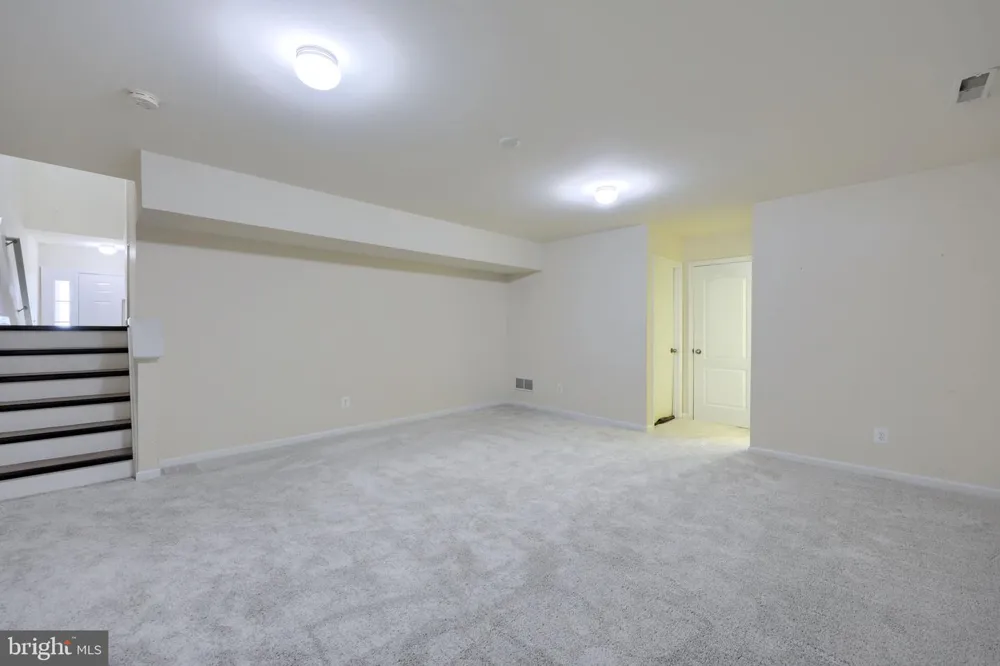 2307 GOLDEN EAGLE DRIVE York, PA 17408