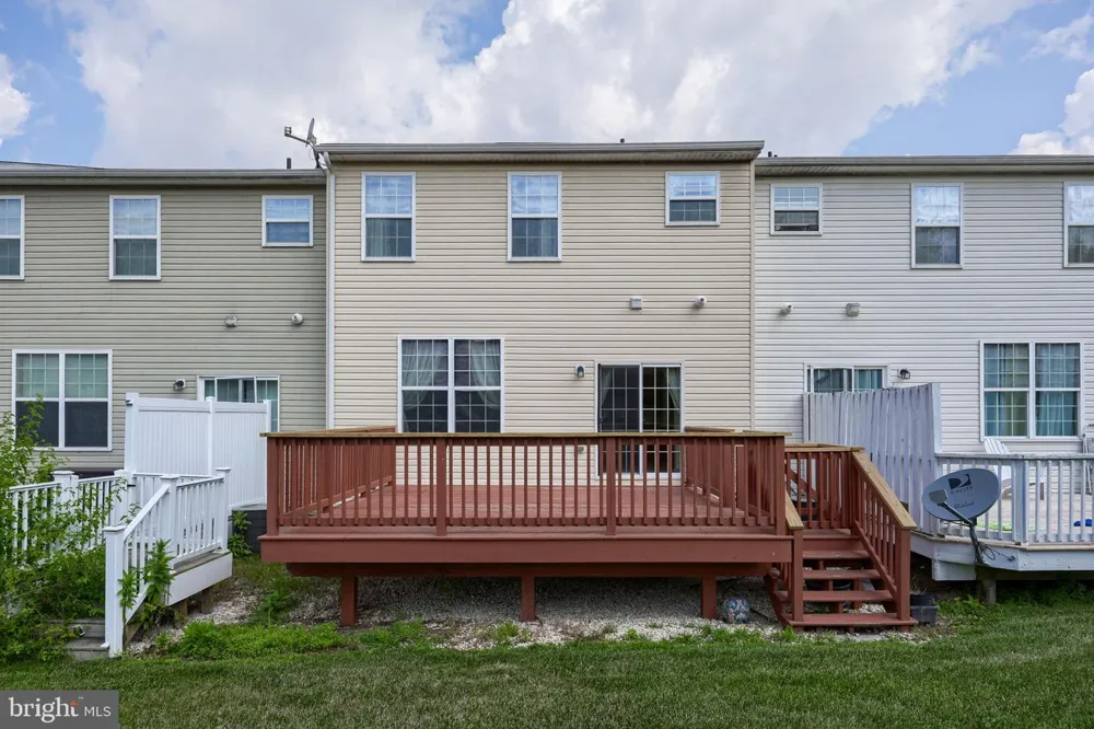 2307 GOLDEN EAGLE DRIVE York, PA 17408