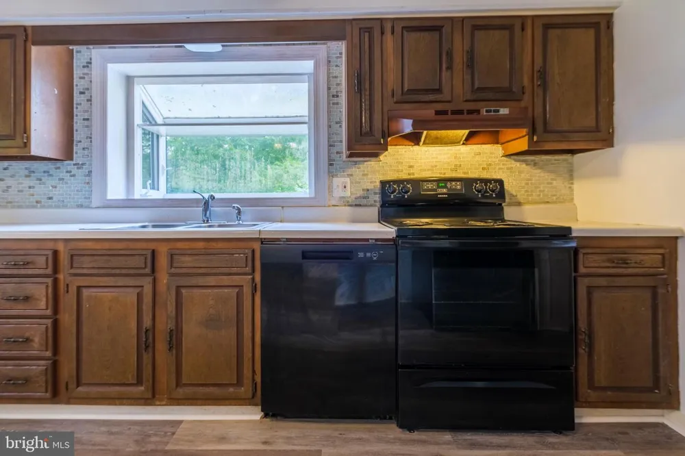 815 W WATER STREET Bellefonte, PA 16823