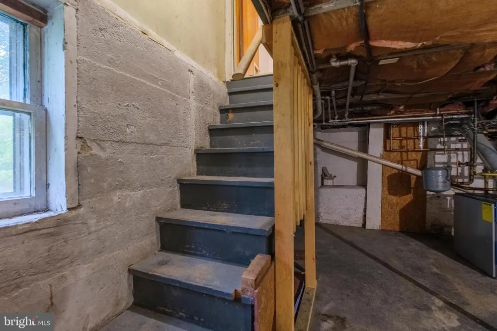 815 W WATER STREET Bellefonte, PA 16823