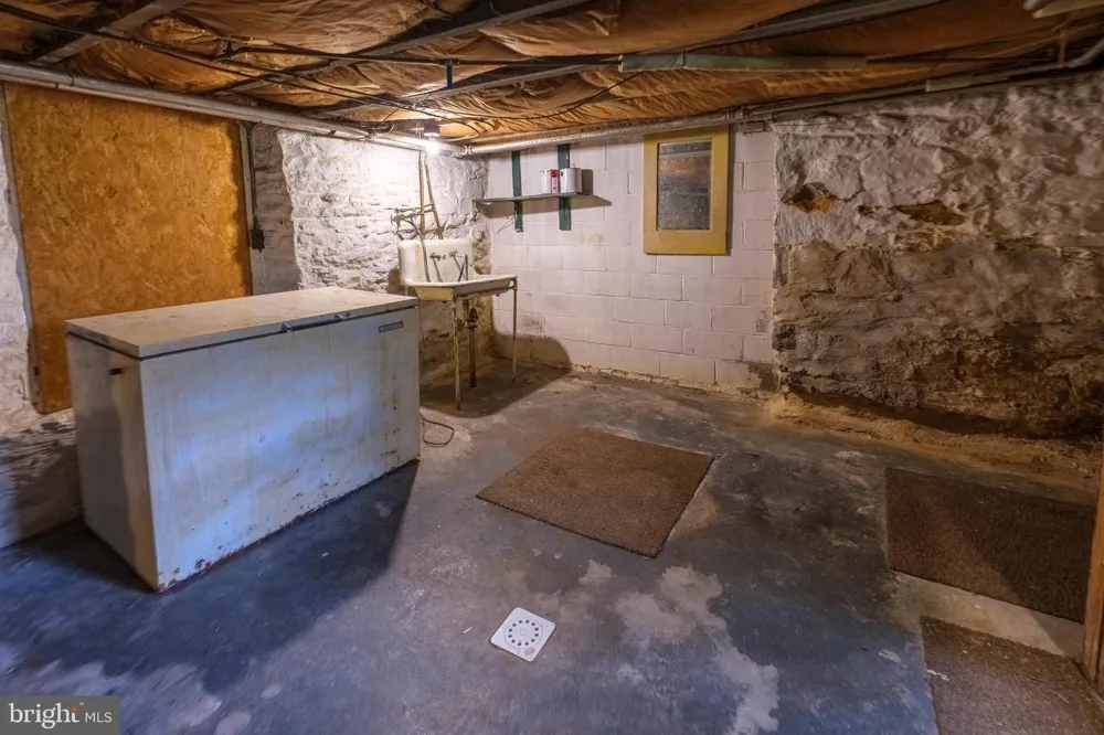 815 W WATER STREET Bellefonte, PA 16823