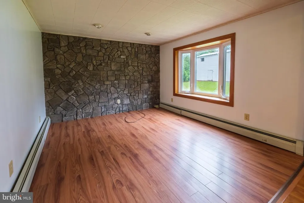 815 W WATER STREET Bellefonte, PA 16823