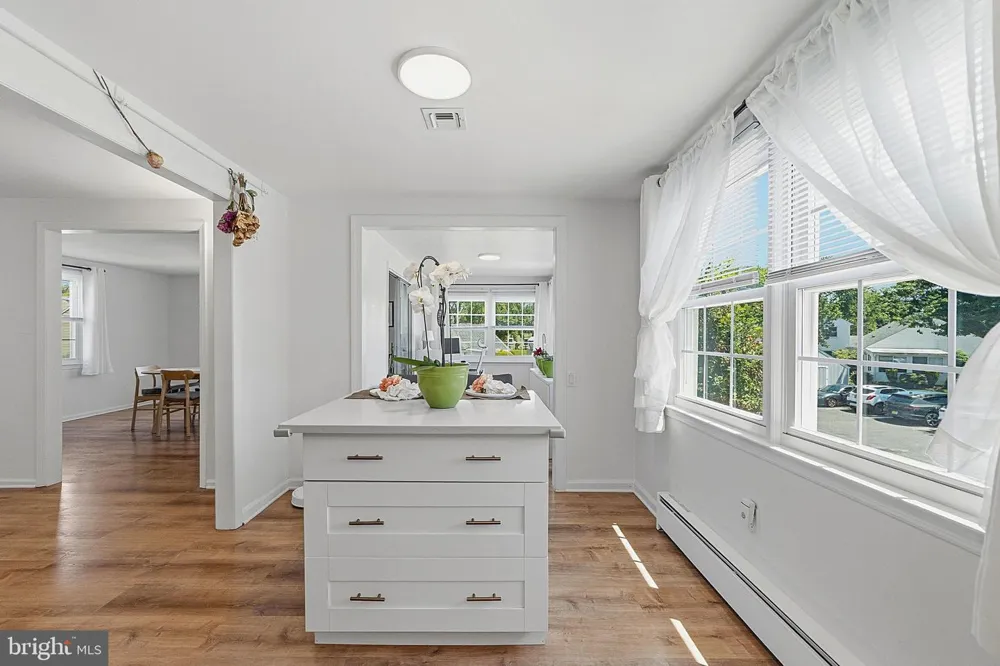 271 OLD NASSAU Monroe Township, NJ 08831