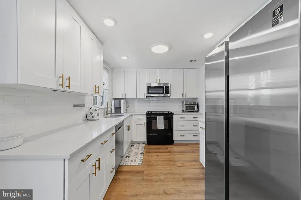 271 OLD NASSAU Monroe Township, NJ 08831