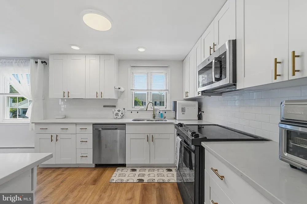 271 OLD NASSAU Monroe Township, NJ 08831