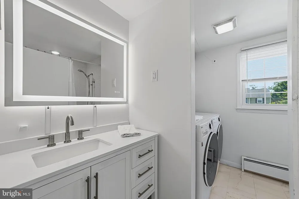 271 OLD NASSAU Monroe Township, NJ 08831