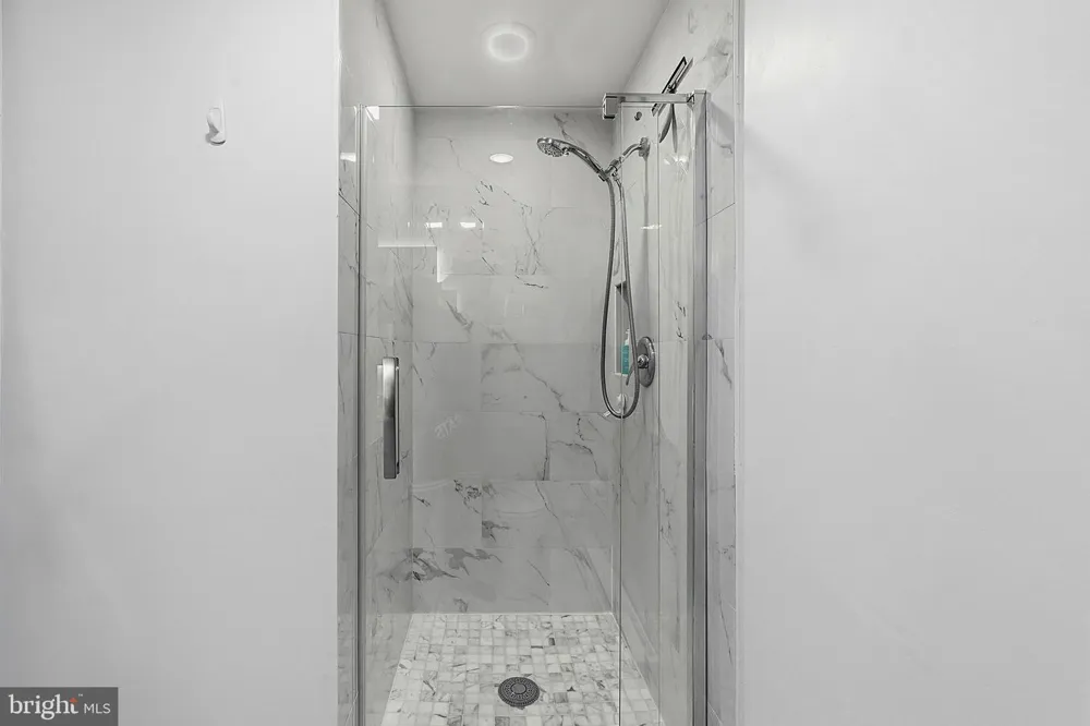 271 OLD NASSAU Monroe Township, NJ 08831