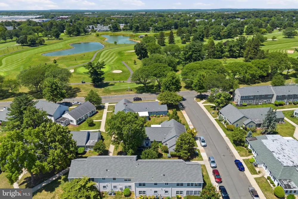 271 OLD NASSAU Monroe Township, NJ 08831