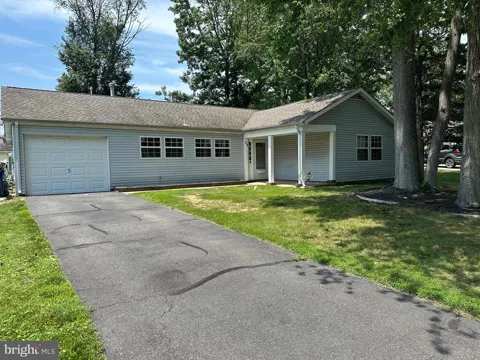 26 NEWPORT LANE