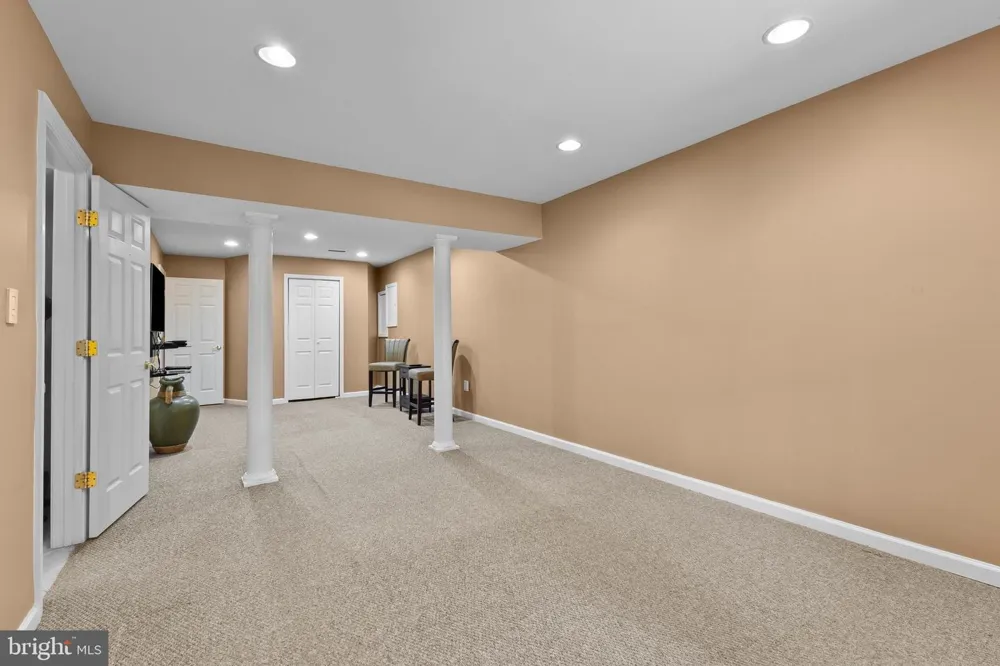 6000 LYCEUM LANE Manassas, VA 20112
