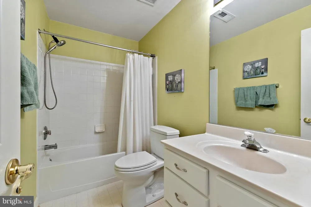 6000 LYCEUM LANE Manassas, VA 20112