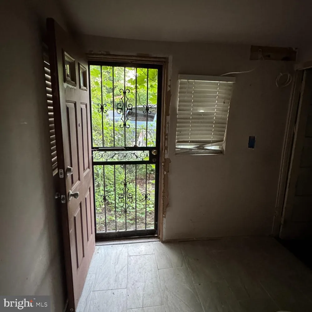 1953 MEDARY AVENUE Philadelphia, PA 19141