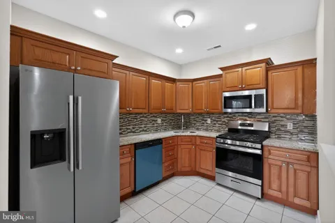 1630 WELSH ROAD #25D
