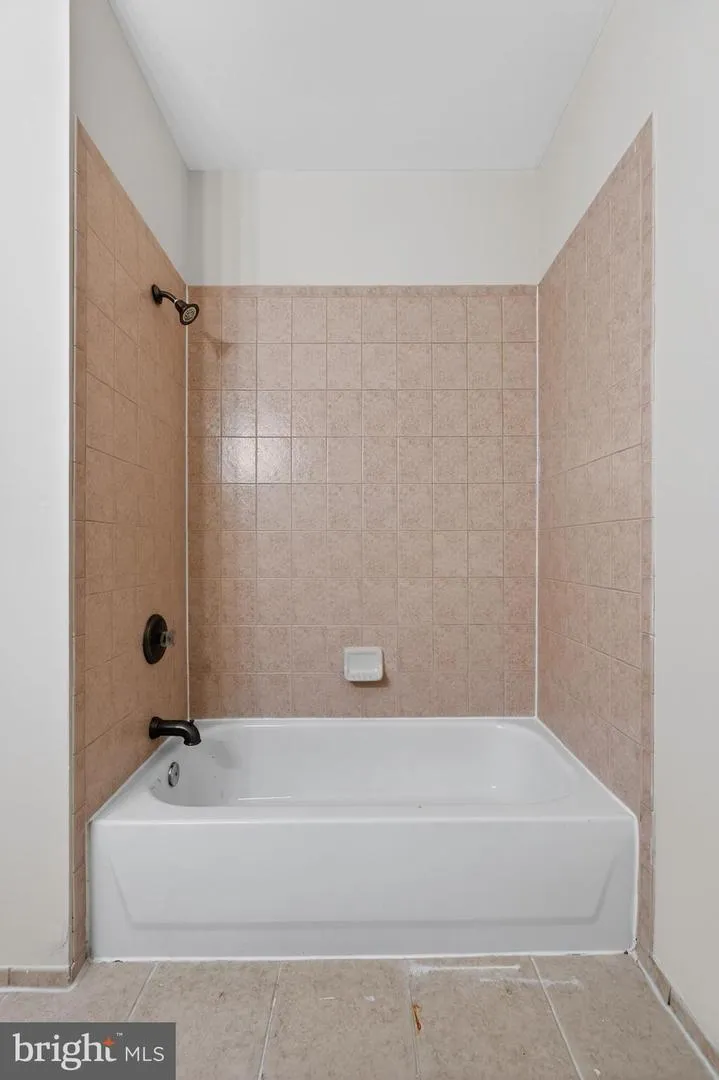 1630 WELSH ROAD #25D Philadelphia, PA 19115