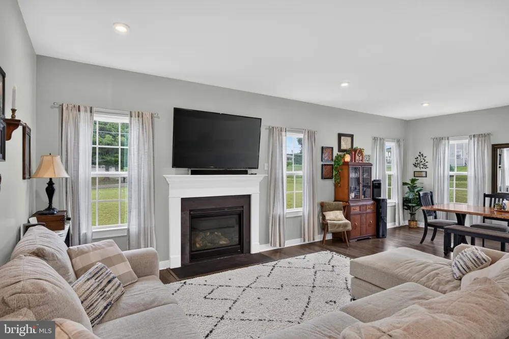 1220 BECK MILL ROAD Hanover, PA 17331