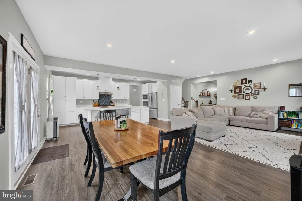 1220 BECK MILL ROAD Hanover, PA 17331