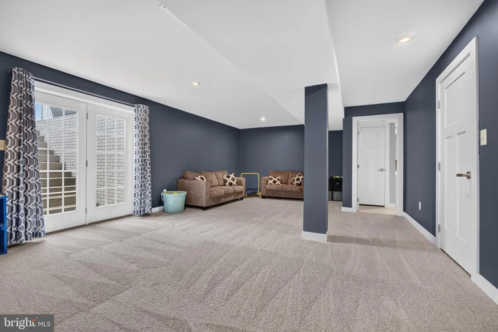 1220 BECK MILL ROAD Hanover, PA 17331