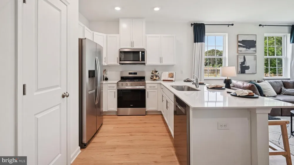 12 WHALER DRIVE Runnemede, NJ 08078