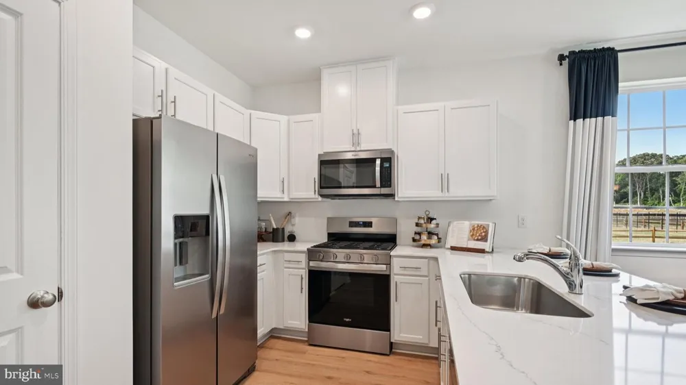 12 WHALER DRIVE Runnemede, NJ 08078