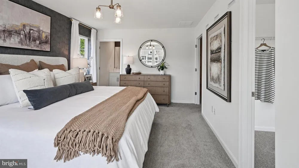12 WHALER DRIVE Runnemede, NJ 08078