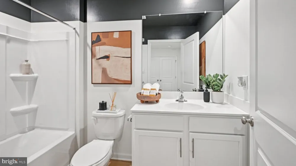 12 WHALER DRIVE Runnemede, NJ 08078