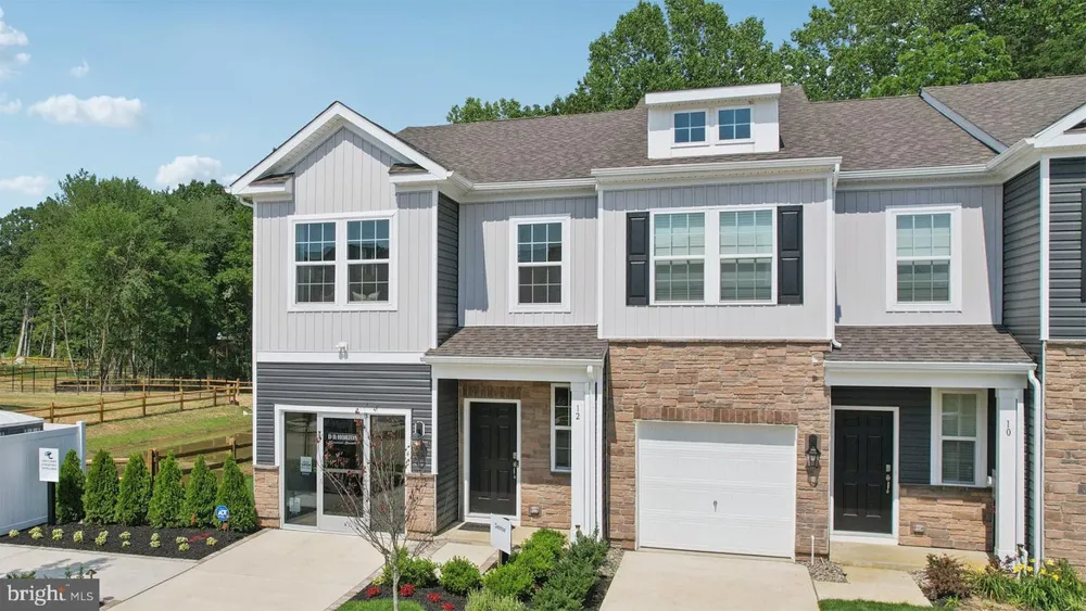 12 WHALER DRIVE Runnemede, NJ 08078