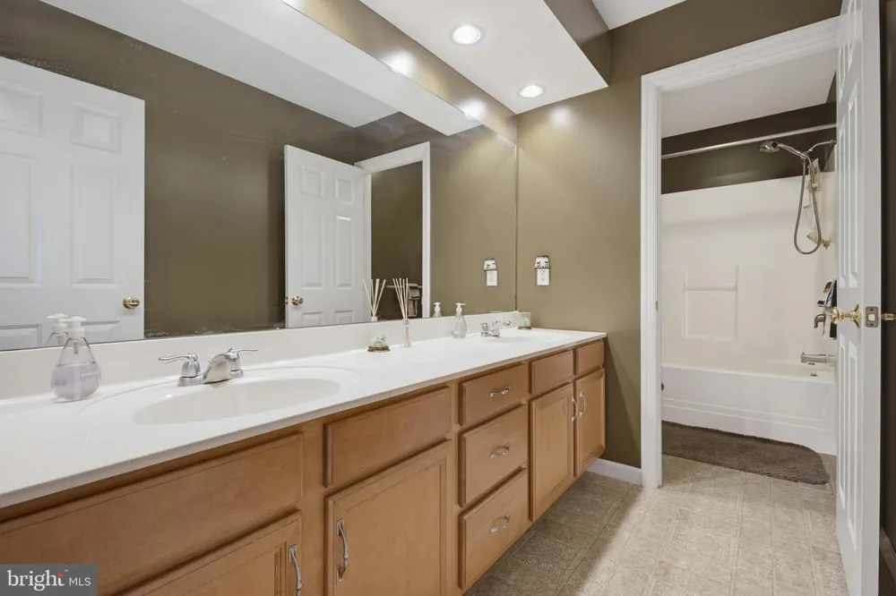 397 WISSLER WAY Landisville, PA 17538