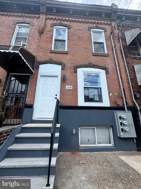 2236 MOORE STREET #1