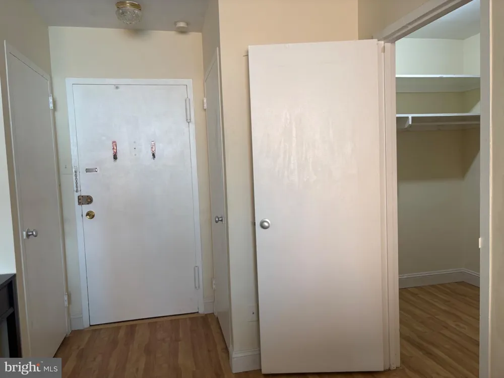 1121 ARLINGTON BOULEVARD #526 Arlington, VA 22209