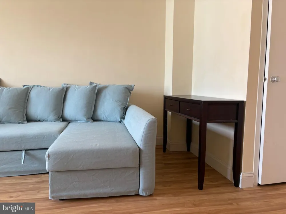 1121 ARLINGTON BOULEVARD #526 Arlington, VA 22209