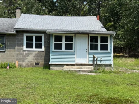 4001 LAKESHORE DRIVE