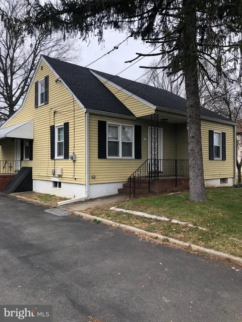 32 KESWICK AVENUE