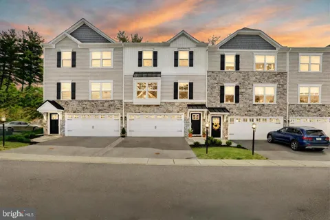 15 WOODS DRIVE