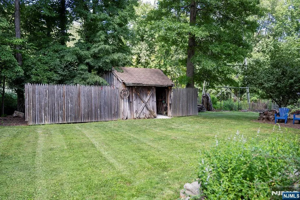 51 Rutherford Place Montvale, NJ 07645