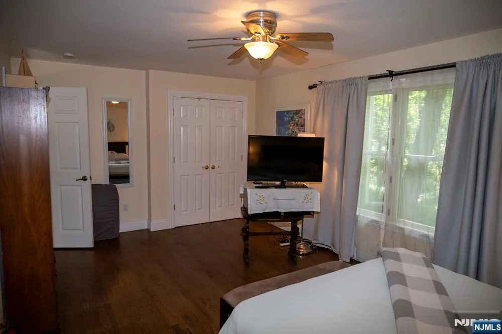 51 Rutherford Place Montvale, NJ 07645