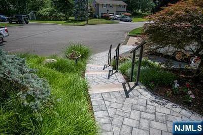51 Rutherford Place Montvale, NJ 07645