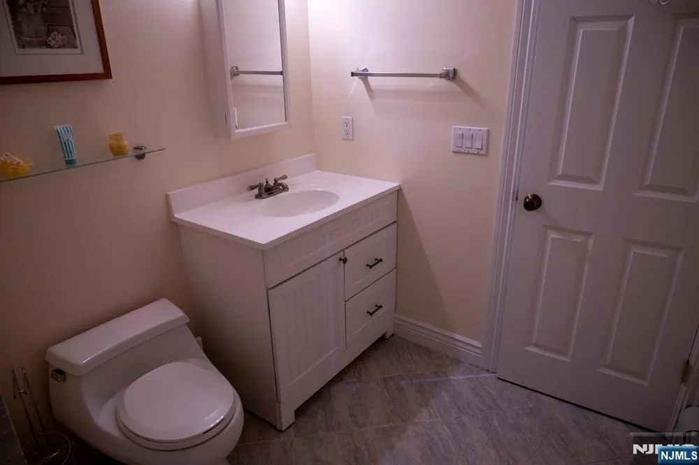 51 Rutherford Place Montvale, NJ 07645