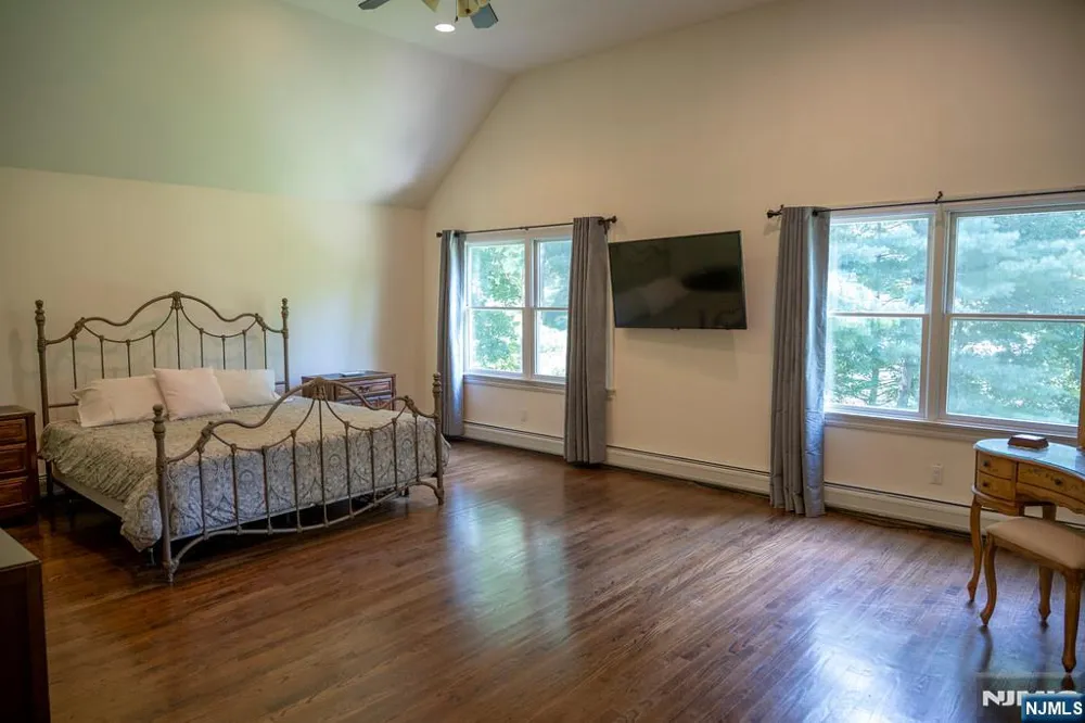 51 Rutherford Place Montvale, NJ 07645